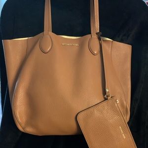 Michael Kors Mae Tote